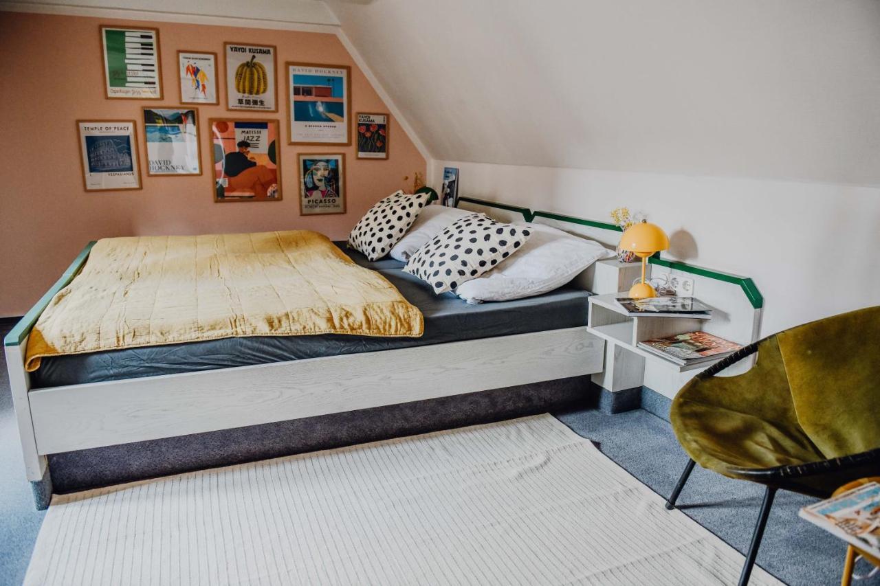 Sleepart Room For 3 ツェレ エクステリア 写真